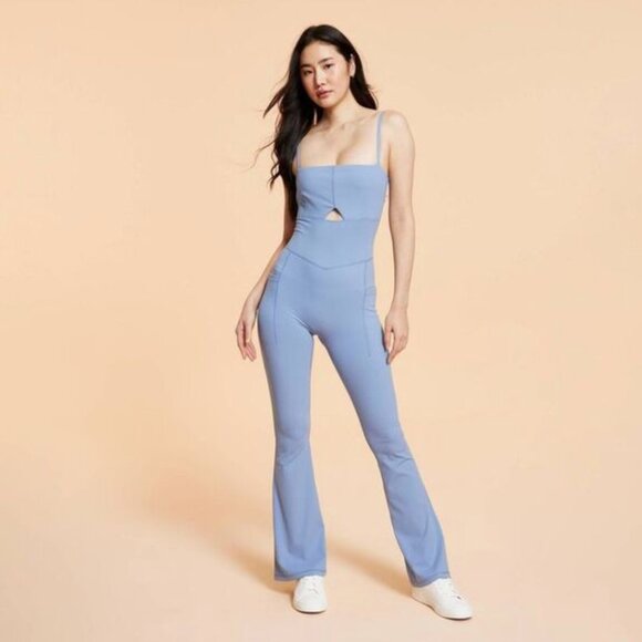 Blogilates Women's Steel Blue Peekaboo Flare Active Jumpsuit Medium - Picture 1 of 14